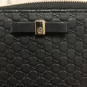 gucci bowy embossed leather shoulder bag